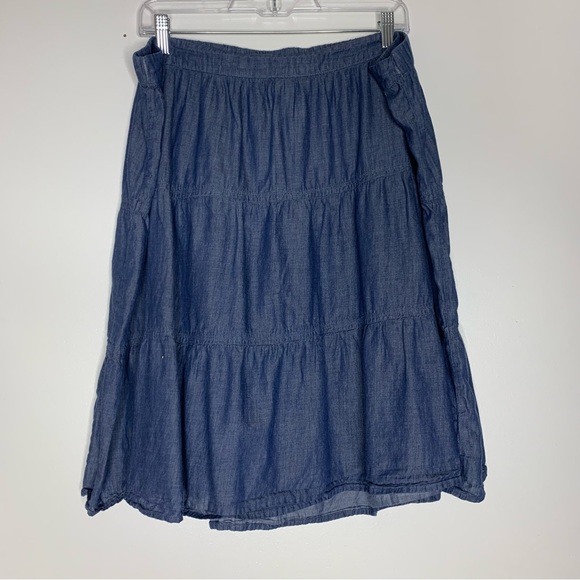 Old Navy Dresses & Skirts - Old Navy chambray tiered skirt XL